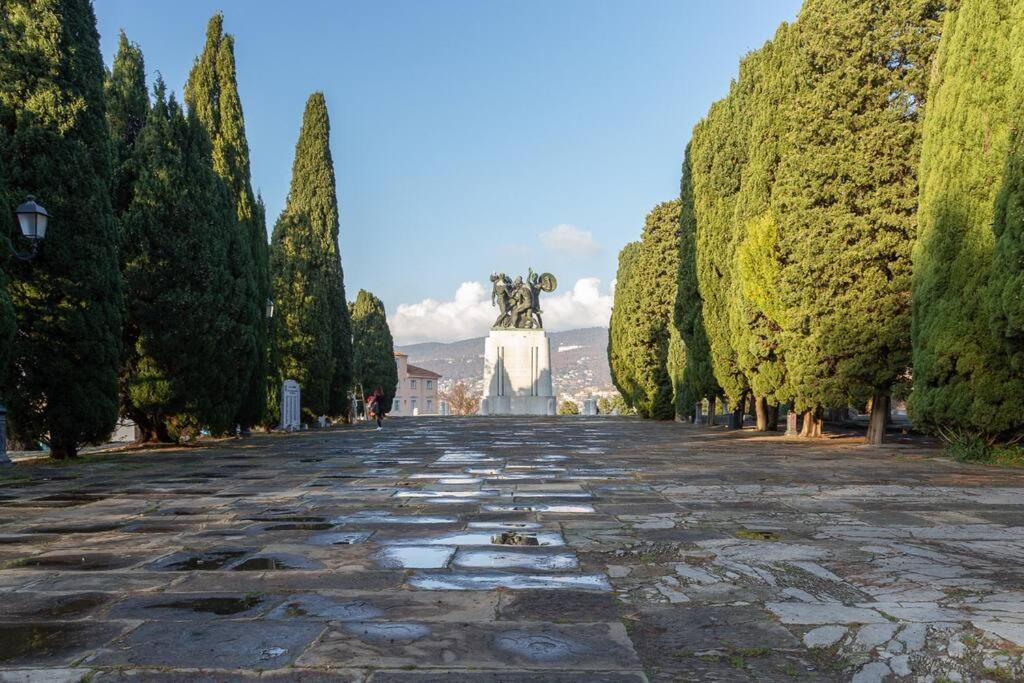 Nuovo Appartamento A San Giusto Trieste Exterior foto