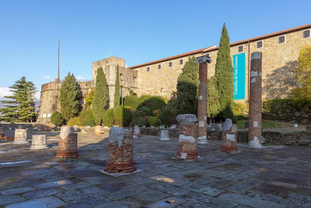 Nuovo Appartamento A San Giusto Trieste Exterior foto